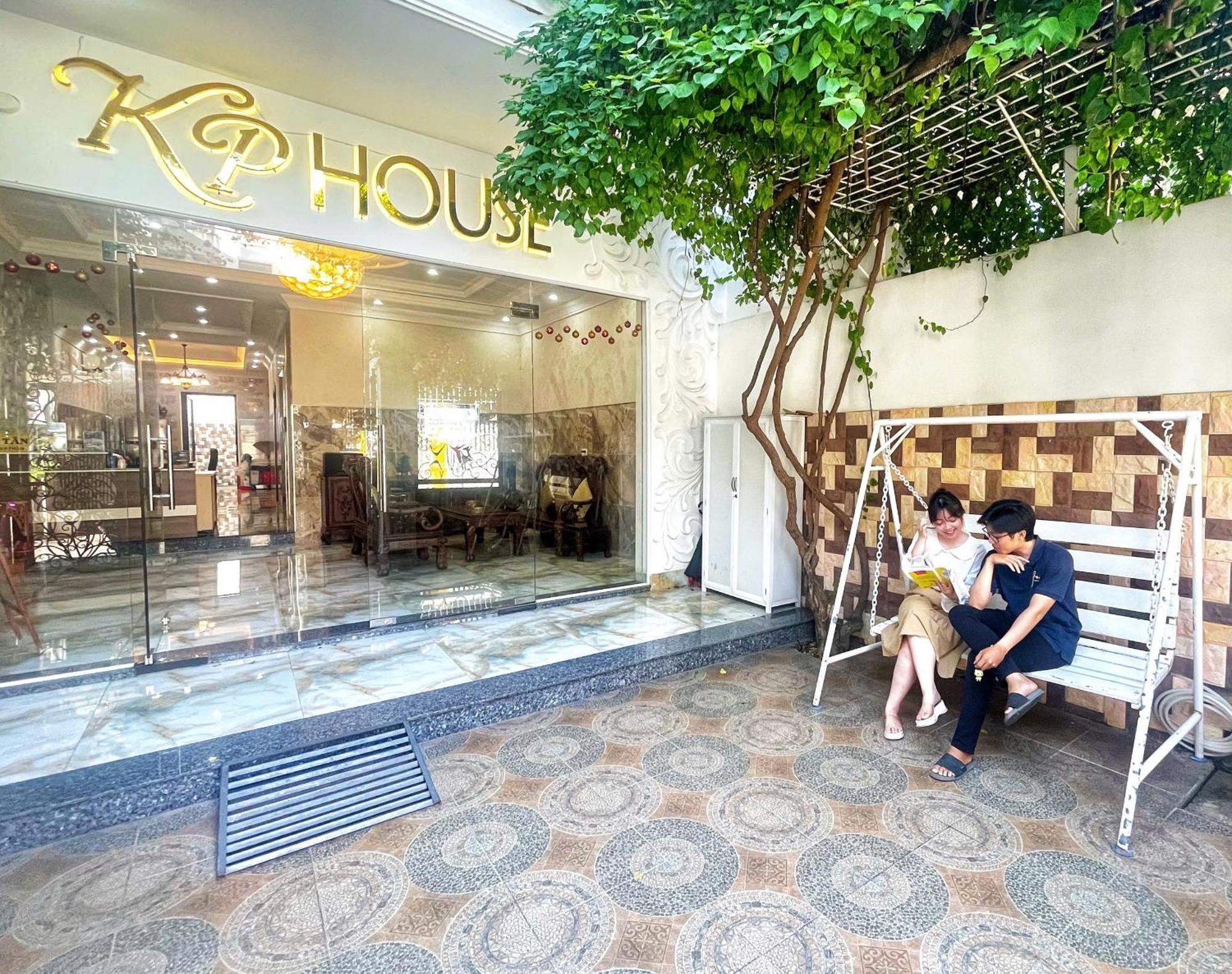 فندق Joi Hospitality - Kp House فونج تاو المظهر الخارجي الصورة